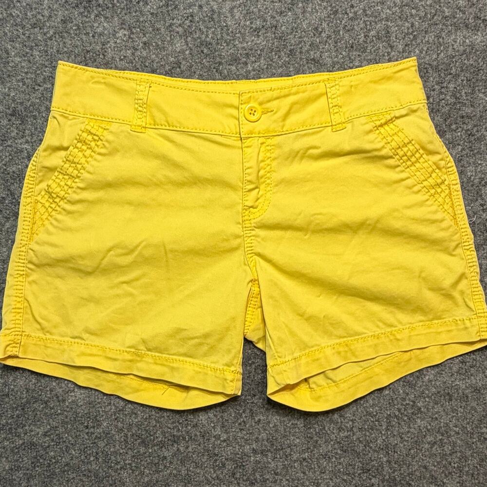 Maurices Yellow Chino Shorts Women’s Cotton Stretch Preppy Size 7/8